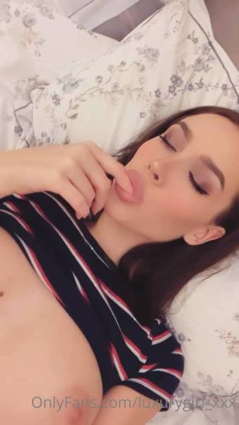 Luxury Girl Nude Masturbation Selfie OnlyFans Video Leaked - Russia on girlsfollowers.com